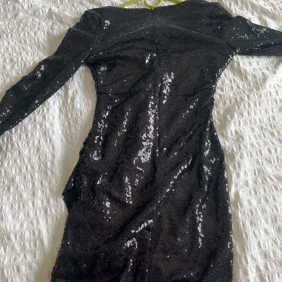 Black long sleeve sparkley dress - Picture 3 of 3